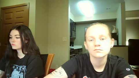 feyaa22 online show from September 17, 4:43 am