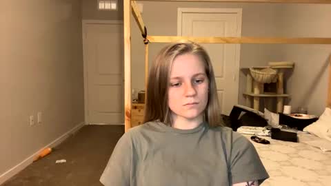 feyaa22 online show from February 24, 2:06 am