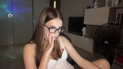 Kate online show from August 5, 7:09 pm