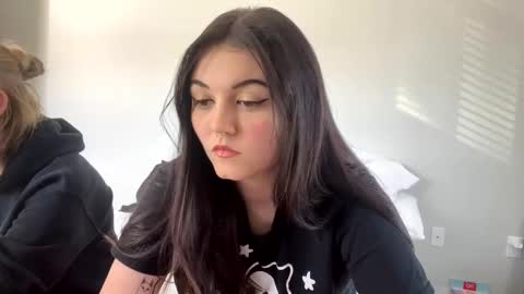 Goddess Raven online show from January 3, 5:10 pm