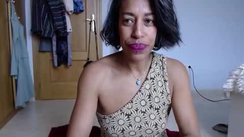 GoldenLace online show from March 3, 12:11 pm