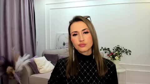 Olivia online show from October 2, 4:06 am