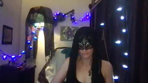 goldynsilvyrempress online show from April 19, 4:01 am