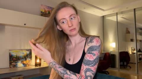 Polly online show from November 1, 2:43 pm