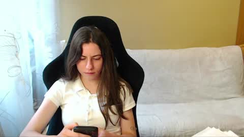 Elizabeth Effie online show from June 29, 4:07 pm