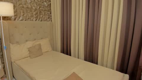 HEYY  UR LOVELY RIANA online show from November 8, 7:19 pm