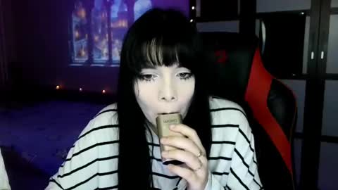 gothickq online show from June 8, 5:35 pm