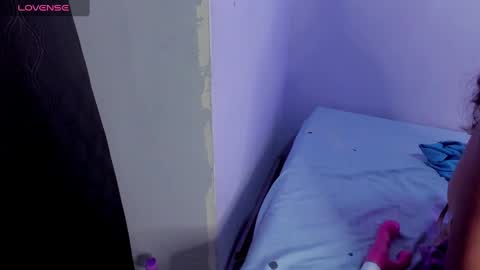 Mi Name is violeta  online show from February 1, 2:47 am