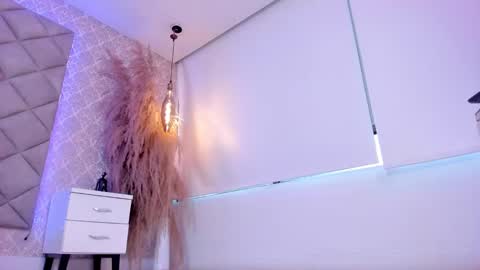 grayce blossoms24 online show from February 28, 8:39 pm