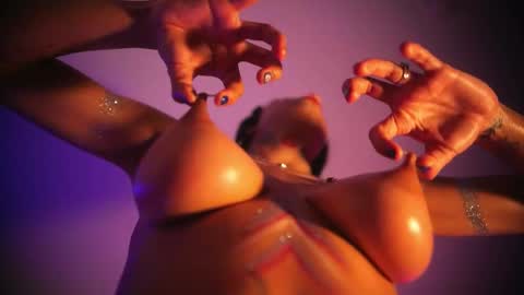 grayce blossoms24 online show from December 16, 1:33 am