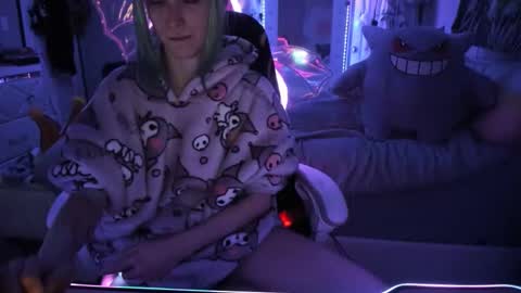 GreenEyedLovexo online show from October 22, 5:45 am