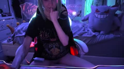 GreenEyedLovexo online show from October 13, 5:32 am