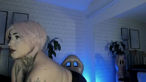   online show from October 27, 7:08 pm