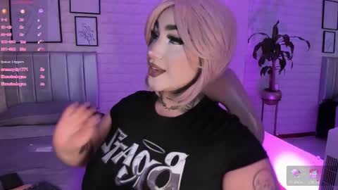   online show from November 6, 7:31 pm