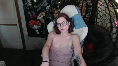 Lina online show from April 4, 10:25 am