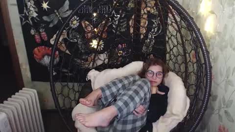 Lina online show from November 12, 5:33 pm