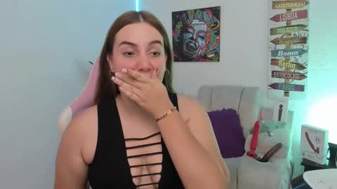 Snapshot of greta_smith2 chatting on September 16, 7:00 pm Greta online show from September 16, 7:00 pm