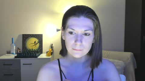 Snapshot of gretamiln chatting on December 7, 11:56 pm Greta online show from December 7, 11:56 pm