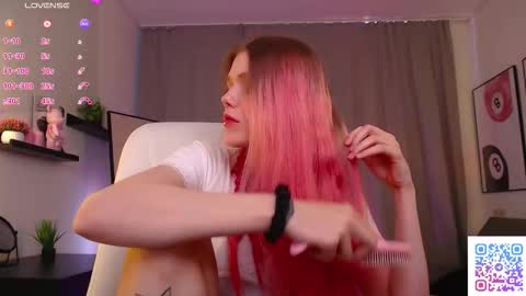 gretchen_mol online show from March 21, 7:46 am