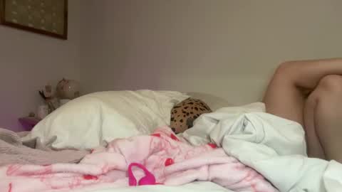 Snapshot of grrlgod chatting on October 2, 3:22 am grrlgod online show from October 2, 3:22 am