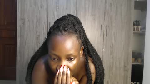 Miss Incredible online show from February 21, 11:10 pm