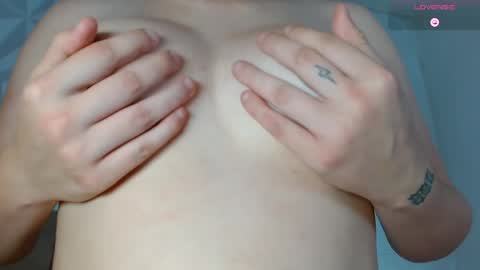 Gwen Drew online show from March 31, 1:33 pm