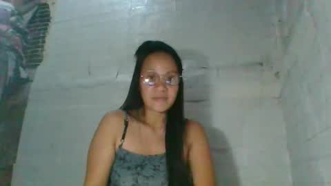 gwenn24 online show from February 17, 9:58 pm