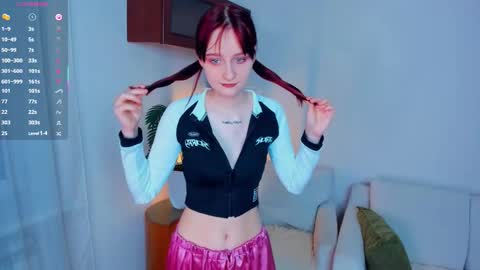 Chloe online show from December 14, 8:03 pm