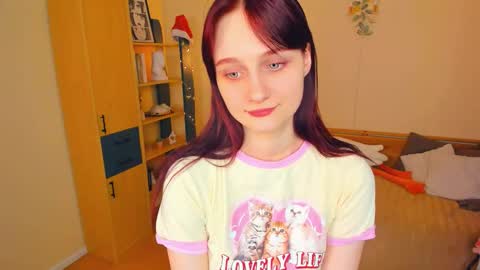 Chloe online show from March 8, 2:04 am