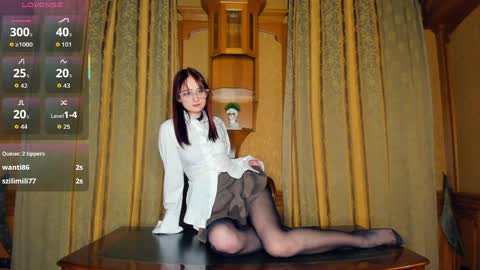 Chloe online show from April 4, 7:34 pm