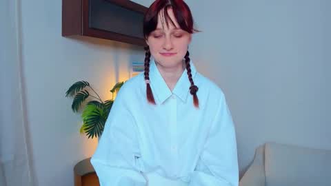 Chloe online show from September 12, 6:59 pm