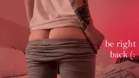 Snapshot of h2h0e chatting on December 14, 7:57 pm Lana online show from December 14, 7:57 pm