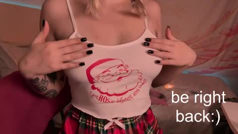 Snapshot of h2h0e chatting on February 28, 8:28 pm Lana online show from February 28, 8:28 pm