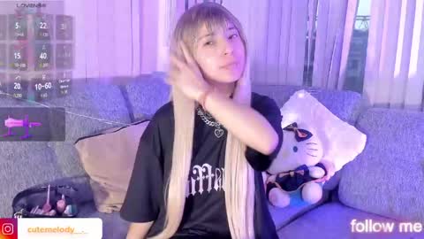 Hello Kitty online show from April 15, 12:28 pm