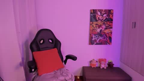 haanna_thompsoon online show from November 20, 4:35 am