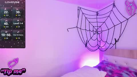 Hadid online show from October 29, 10:12 pm