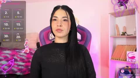 Hadid online show from October 3, 8:36 pm