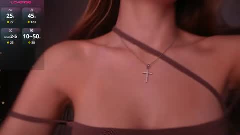 Hi Im Sophia Glad to see you in my room  PVT is open online show from June 15, 2:34 am