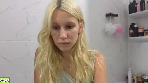 hailey_would online show from September 23, 9:02 pm