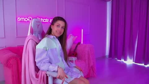 Hailey online show from July 20, 10:39 am