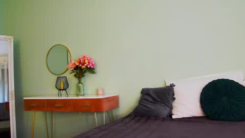 Hailey online show from February 27, 4:20 am