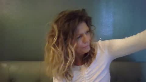 Hailey online show from November 20, 10:55 pm