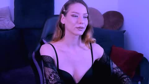 Carla online show from November 7, 8:25 pm