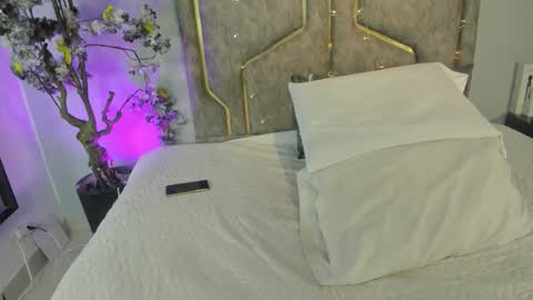 Hailey online show from December 4, 11:34 am