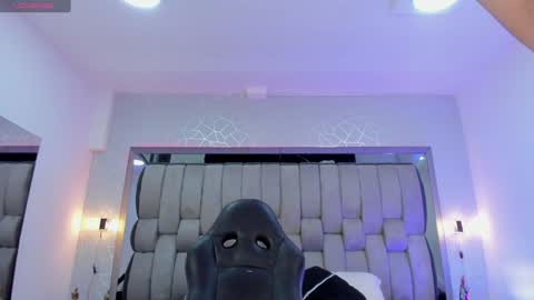 Snapshot of hailybairen chatting on December 24, 5:34 pm  Haily Bairen online show from December 24, 5:34 pm