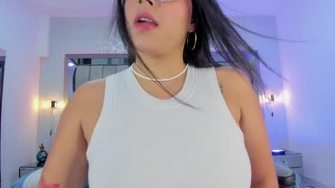 Snapshot of hailybairen chatting on February 3, 7:42 pm  Haily Bairen online show from February 3, 7:42 pm