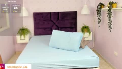 hanaahquinn online show from September 9, 11:32 am