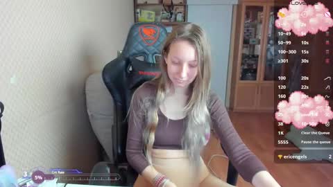 Mila online show from November 27, 9:01 am