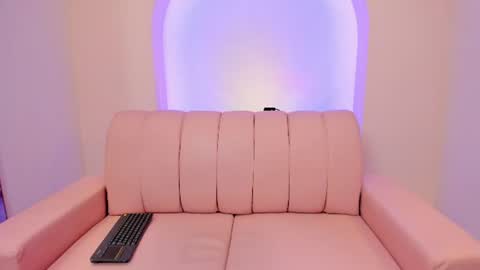 Hanna Foxi online show from June 25, 12:18 pm