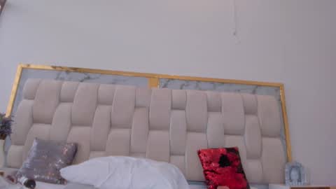 Hanna lens online show from February 10, 6:55 pm